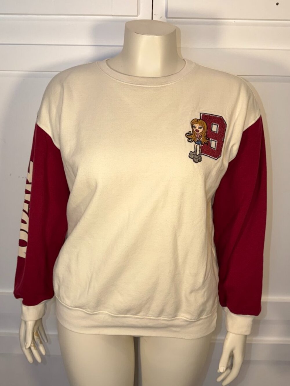 Bratz Crewneck Sweatshirt Women's XL Red/White